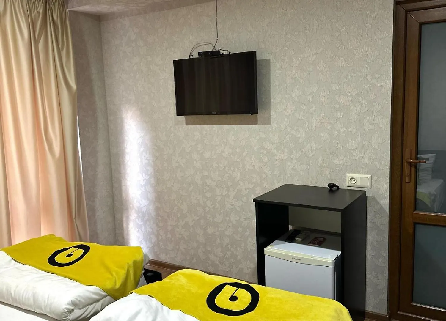Hotel Aira Plaza 第比利斯 3*,