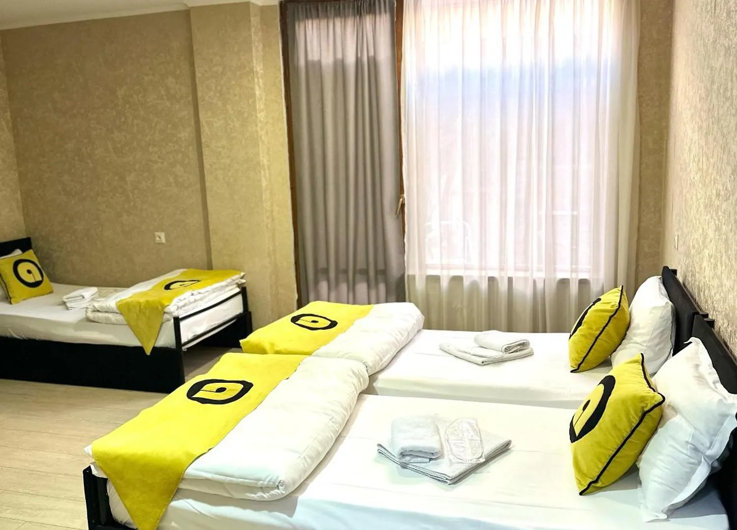 Hotel Aira Plaza 第比利斯 3*,